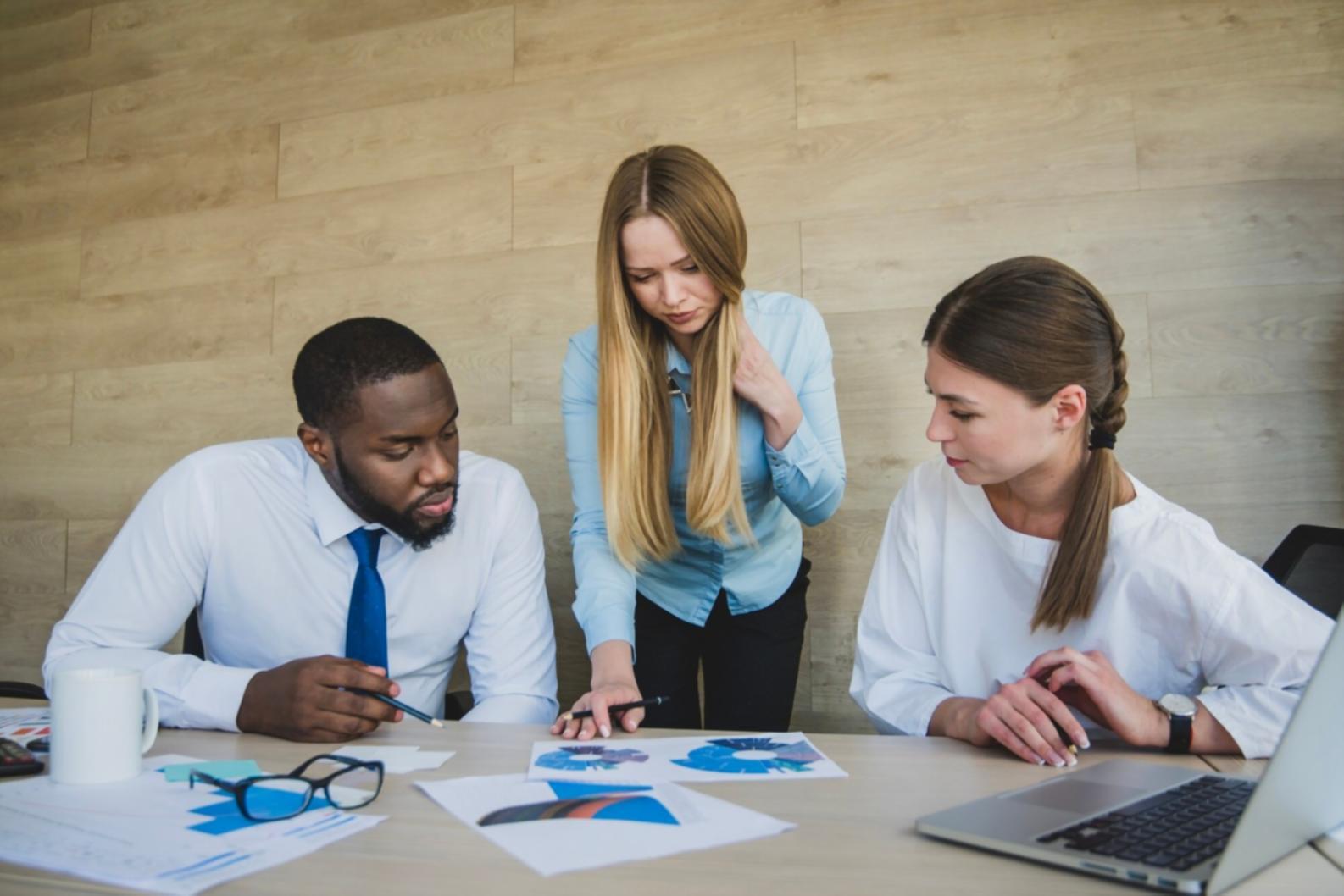 Organisation bancaire et optimisation des relations avec les établissements financiers